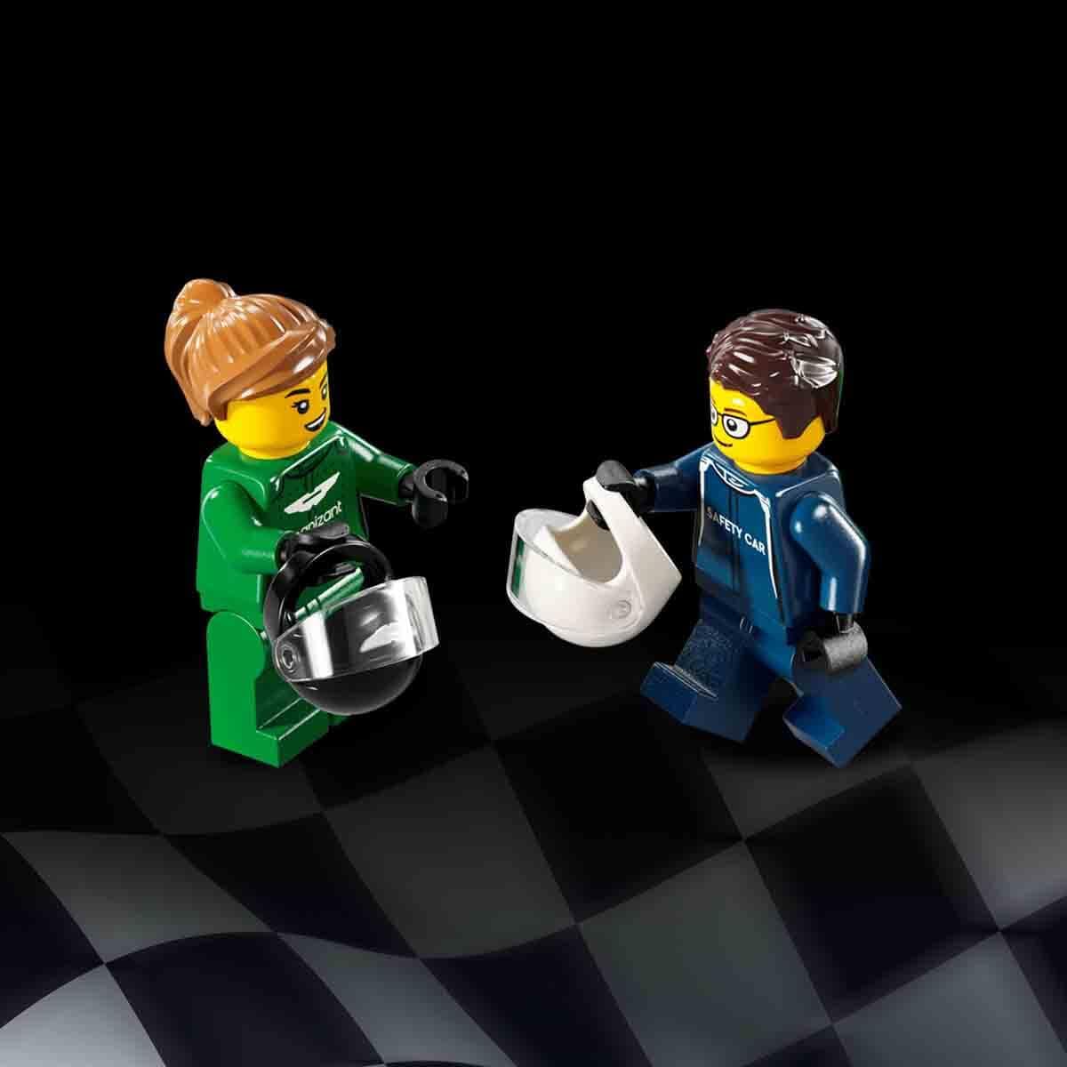 Speed Champions Aston Martin Safety Car and AMR23 J736216